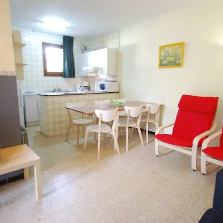 Modern In With Swimming Pool Apartamento